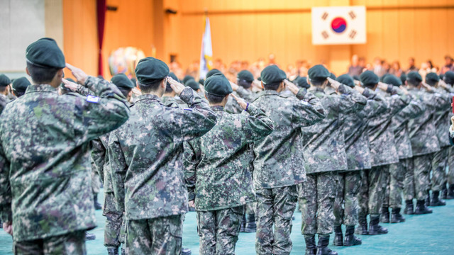 Ilustrasi wajib militer di Korsel. Foto: Stock for you/Shutterstock. 