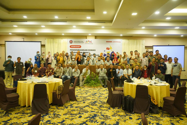 Foto bersama Humas Perguruan Tinggi Muhammadiyah dan 'Aisyiyah (Foto : Asef)