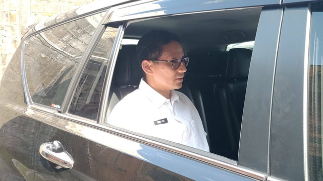 Menparekraf Sandiaga Uno kunjungan di Netes Cafe di Kecamatan Depok, Kabupaten Sleman, Jumat (1/7/2022). Foto: Arfiansyah Panji Purnandaru/kumparan