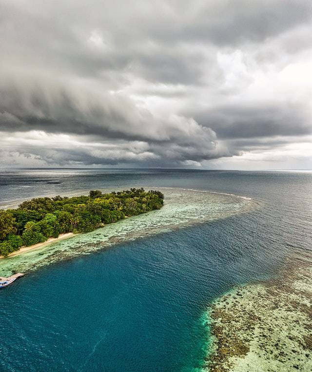 Ilustrasi harga tiket masuk Pantai Ujung Genteng. Sumber: pexels.com