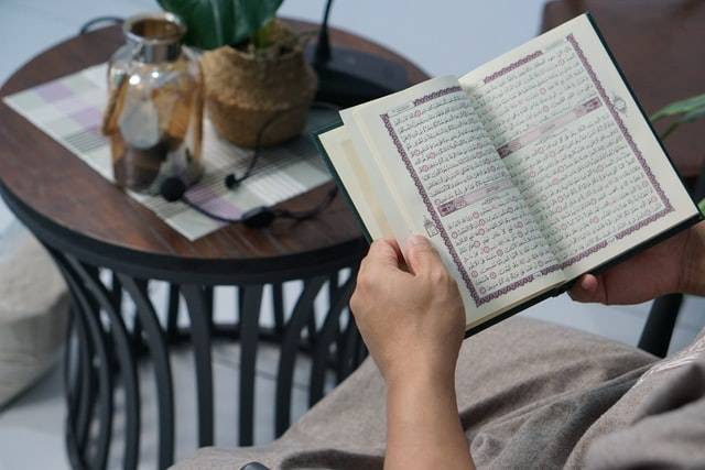 Ilustrasi urutan juz 10 lengkap untuk tambahan materi belajar anak-anak, sumber foto Andrey Metelev on Unsplash