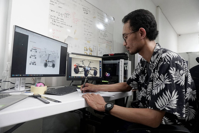 Suasana bengkel Quest Motors di Bandung, Jawa Barat.  Foto: Iqbal Firdaus/kumparan