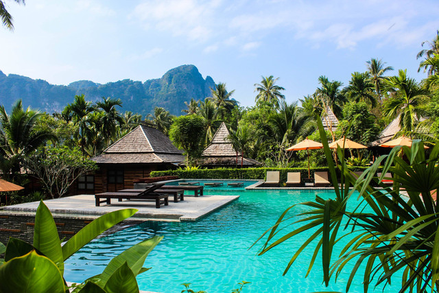 rekomendasi hotel di kintamani dekat danau/gambar hanya ilustrasi bukan tempat sebenarny. sumber foto : unsplash/sara dubler.