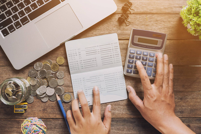 Ilustrasi Buku Rekening Bank. Foto: Shutterstock