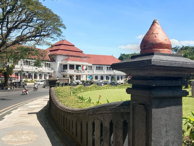 Alun-alun Tugu Kota Malang yang akan dilakukan penataan. Foto: M Sholeh