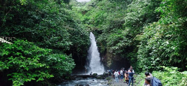 Gambar Pribadi: Air Terjun Telunjuk Raung Mangaran