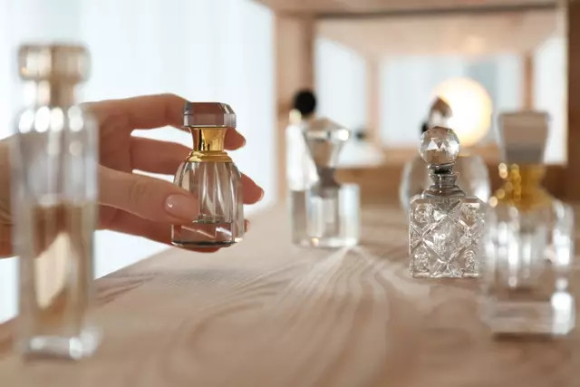 Ilustrasi parfum beralkohol. Foto: Pixabay