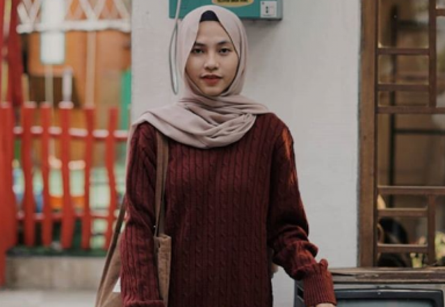 Penyanyi Febi Putri yang mempopulerkan "Usik". Foto: instagram.com/fbyputrinc