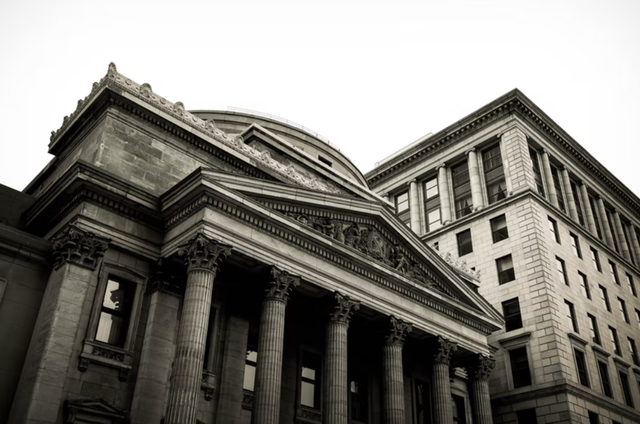 Ilustrasi bank terbesar di dunia. Foto: unsplash.com/etiennemartin