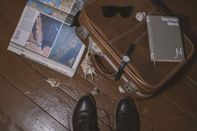 Tips Membawa Baju Saat Traveling, Foto: Unsplash/Damir Bosnjak
