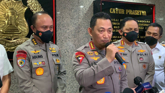 Kapolri Jenderal Listyo Sigit Prabowo soal Penembakan di Rumah Dinas Kadiv Propam di Mabes Polri, Jakarta Selatan, Selasa (12/7/2022). Foto: Nugroho GN/kumparan