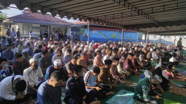 Ratusan warga binaan Lapas Kelas IIB Pangkalan Bun mengikuti acara keagamaan belum lama ini. Foto: IST/InfoPBUN