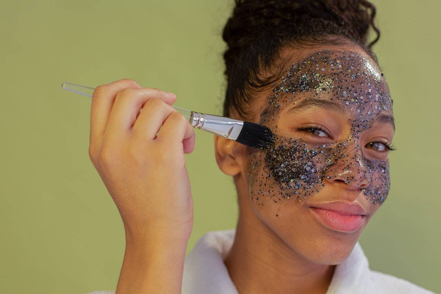 Ilustrasi masker peel off. Foto: Pexels