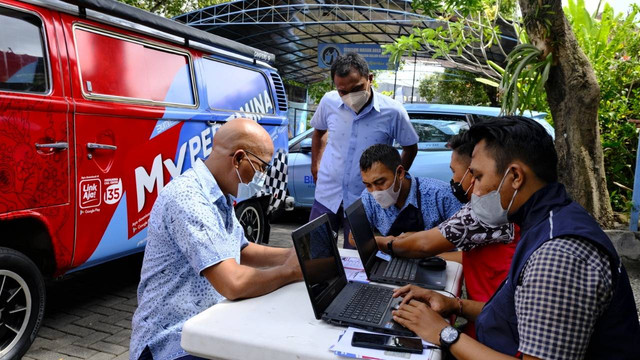 Pendaftaran sopir Blue Bird untuk program subsidi tepat MyPertamina - IST