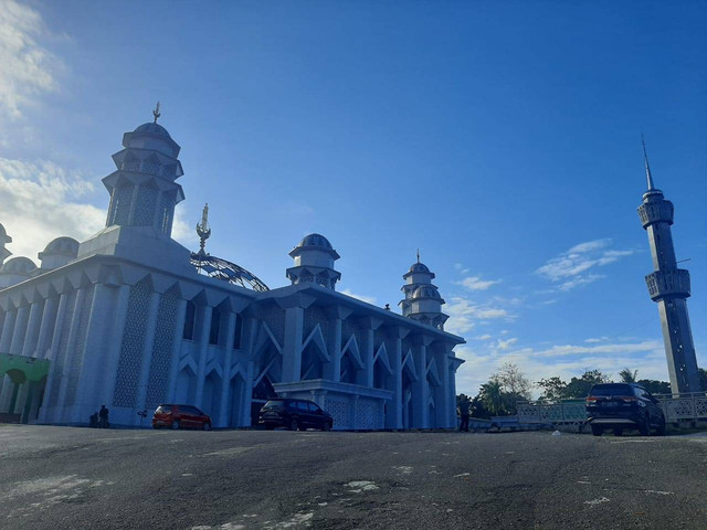 Masjid Al Kautsar di Kota Kendari, Sulawesi Tenggara. Foto: Dok Kendarinesia.