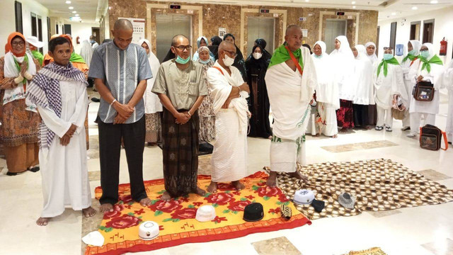 Mapatoppo, adat bugis wisuda bagi yang sudah berhaji. Foto: MCH 2022