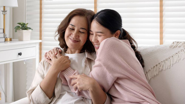 Ilustrasi Ibu dan Anak Perempuan yang Harmonis. Foto: Shutter Stock
