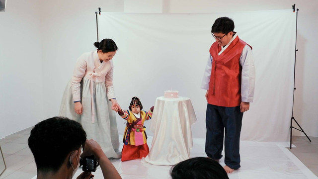 Hanbok Self Photo Studio WM KT&G Sang Sang Univ Korean Language Center di Surabaya.