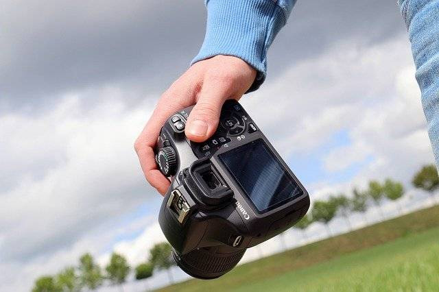 Ilustrasi: Ukuran Foto 2r Dalam Satuan mm, cm dan inci untuk Standar Cetak Foto Sumber: pixabay.com
