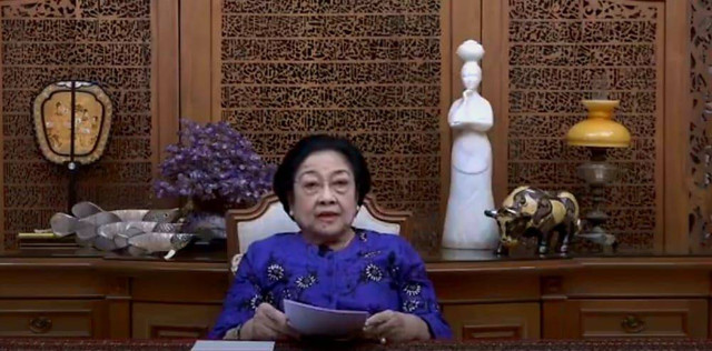 Megawati Soekarnoputri membuka program Kuliah Kerja Nyata (KKN) Kebangsaan Tahun 2022 yang dipusatkan di Universitas Palangkaraya. Foto: PDIP