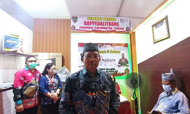 Kepala Bappedalitbang Provinsi Kalteng, Dr. H. Kaspinor, SE., M.Si.. (Andrian)