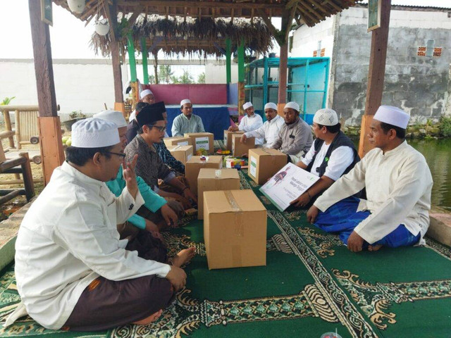 Kolaborasi dengan Dompet Dhuafa, PT. Jalur Mandiri Utama, menggulirkan program Paket Sembako bagi kelompok masyarakat rentan. Adapun kelompok penerima manfaat yang menjadi sasaran dari program tersebut adalah janda, lansia, anak yatim, disabilitas, petugas kebersihan, penggali makam, guru ngaji, dan sopir bajaj. (Senin, 20/06/2022)