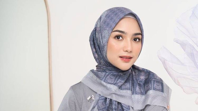 Ilustrasi tips hijab untuk bentuk wajah bulat. Foto: Instagram.com/citraciki
