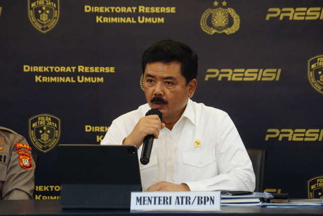 Menteri Agraria dan Tata Ruang/Kepala Badan Pertanahan Nasional (ATR/BPN) Hadi Tjahjanto di Konpers Mafia Tanah, Senin (18/7/2022). Foto: Iqbal Firdaus/kumparan
