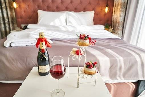 Rekomendasi Tempat Honeymoon di Luar Negeri, foto:pixabay.com/honeymoon