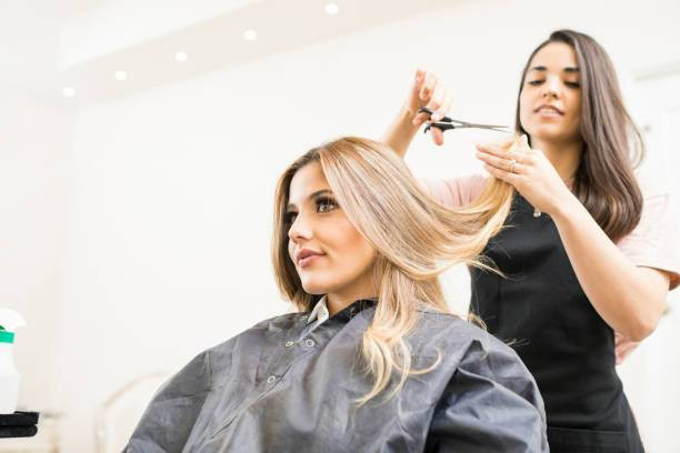 Ilustrasi bolehkah ibu hamil potong rambut (Sumber: Pexels)