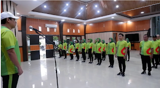 Haedar, SH.,MH. selaku pimpinan upacara membuka kegiatan POR HBA Ke-62 dengan        memberikan amanat kepada seluruh peserta