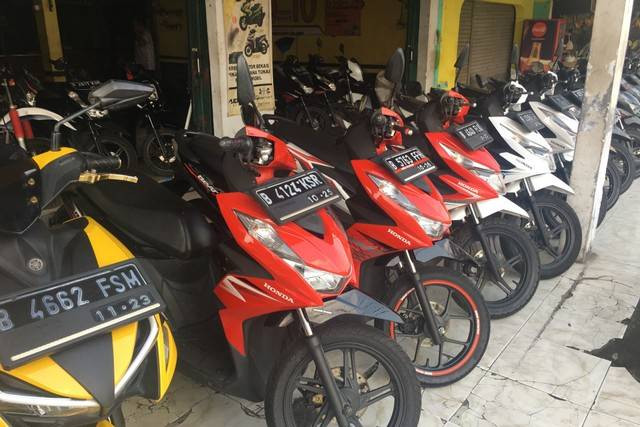 Ilustrasi deretan motor. Foto: Sena Pratama/kumparan