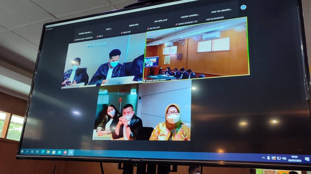 Suasana sidang kasus dugaan suap Bupati Bogor nonaktif, Ade Yasin di PN Bandung pada Rabu (20/7/2022).  Foto: Rachmadi Rasyad/kumparan