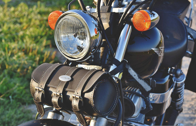 Ilustrasi lampu sein pada motor. Foto: Pixabay