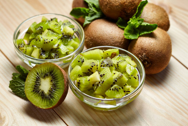 Ilustrasi buah kiwi. Foto: Shutterstock