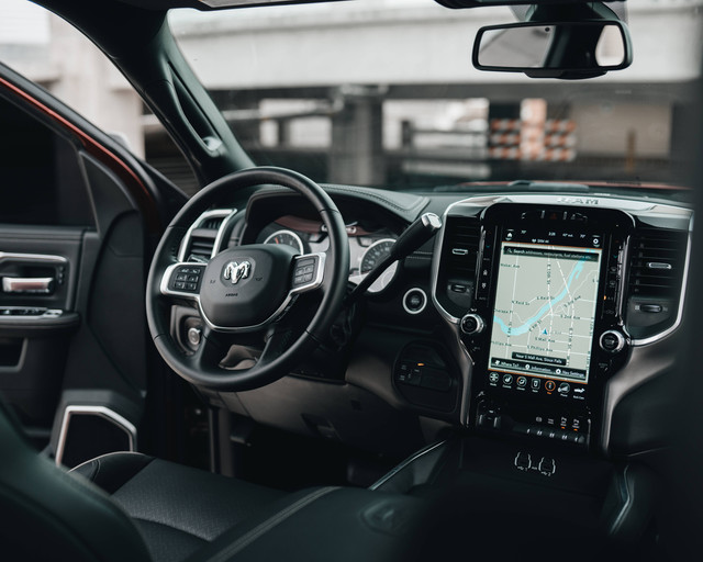 Rekomendasi Tempat Sewa Mobil di Bogor, https://unsplash.com/@isthatbrock