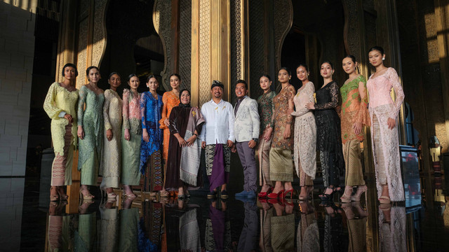 Torang Sitorus & The Apurva Kempinski Bali gelar peragaan busana Kain Ulos yang bertajuk Magnificent Toba for The World. Foto: The Apurva Kempinski Bali