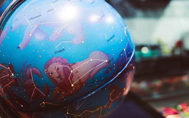 Ilustrasi 21 Mei Zodiak Apa. Foto. dok. Nastya Dulhiier (Unsplash.com)