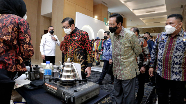 Menkumham RI, Yasonna Laoly dan Gubernur DIY, Sri Sultan Hamengku Buwono X. Foto: istimewa