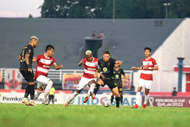 Madura United melawan Barito Putera di Piala Presiden 2022. Foto: Situs web resmi Piala Presiden