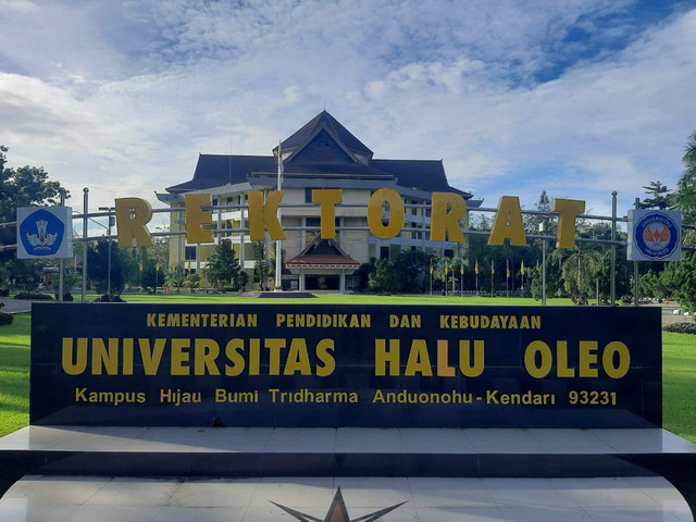Gedung Rektorat Universitas Halu Oleo. Foto: Dok kendarinesia.