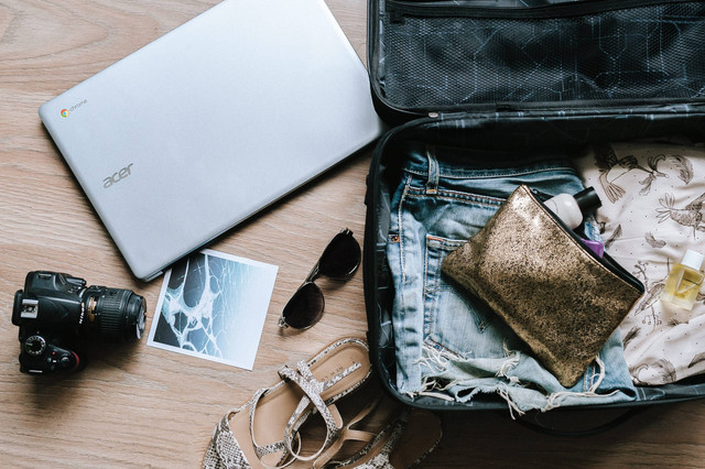4 Fungsi Wrapping Koper di Bandara, Perlukah?/ Foto Ini Hanya Ilustrasi dan Bukan Tempat Asli,  Foto: Unsplash/AneteLusina