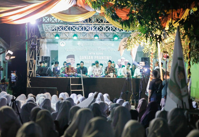 Doa Bersama Santri di Karawang untuk Ganjar. Foto: Dok. Istimewa