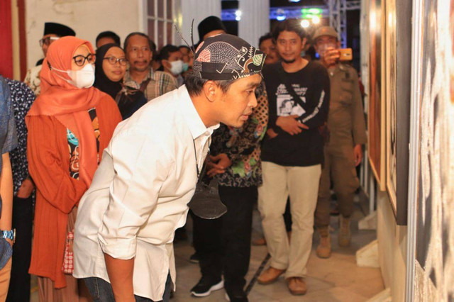 Keren! Kota Pasuruan Gelar Clothing Carnival dan Pameran Seni Gandeng Renteng