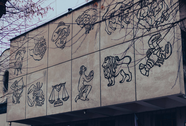 Ilustrasi 22 Juli Zodiak Apa? (Foto: Jakub Pabis | Unsplash.com)