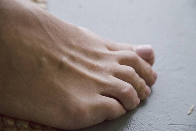 Ilustrasi Fungsi Tulang Jari Kaki. Foto. dok. Klara Kulikova (Unsplash.com)