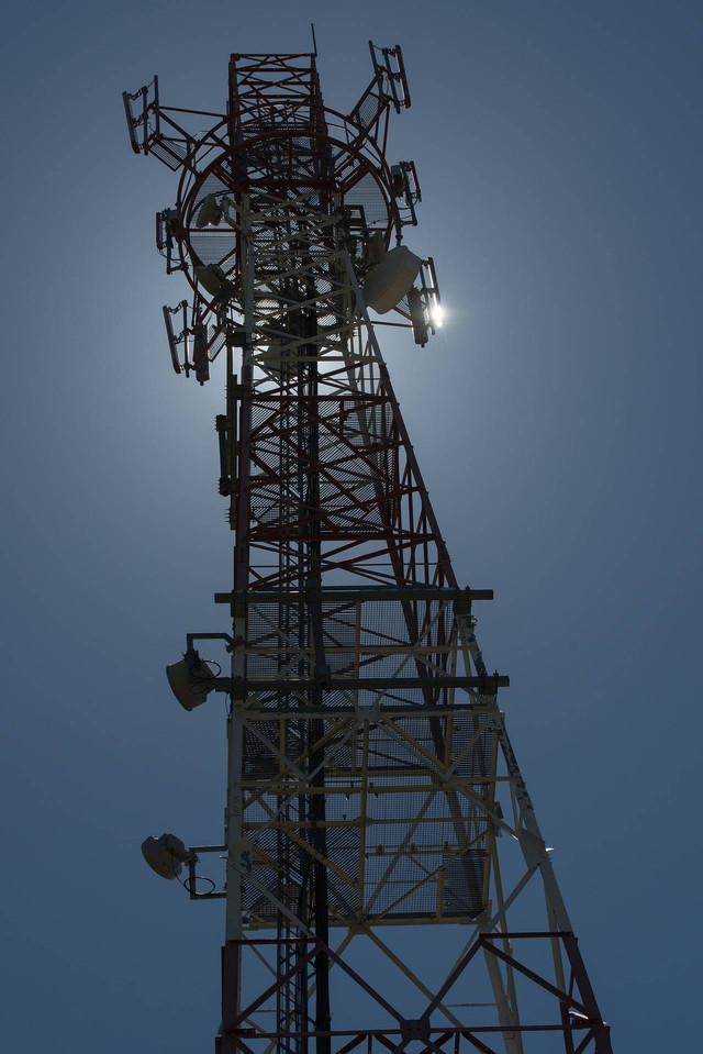 sumber : https://pixabay.com/photos/technique-telecommunications-846726/