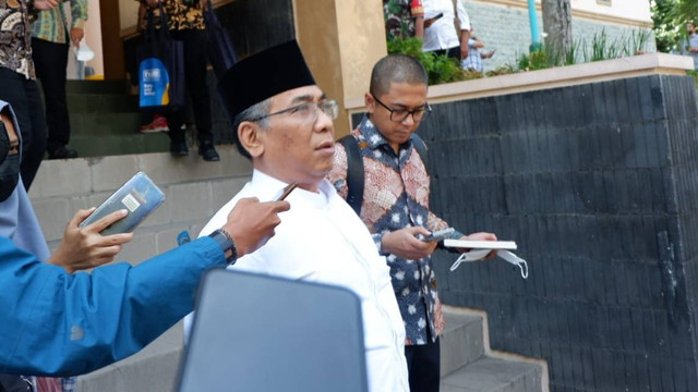 Ketua Umum Pengurus Besar Nahdlatul Ulama (PBNU) Yahya Cholil Staquf atau Gus Yahya saat di Universitas Islam Indonesia (UII), Kabupaten Sleman, DI Yogyakarta, Selasa (26/7/2022). Foto: Arfiansyah Panji Purnandaru/kumparan