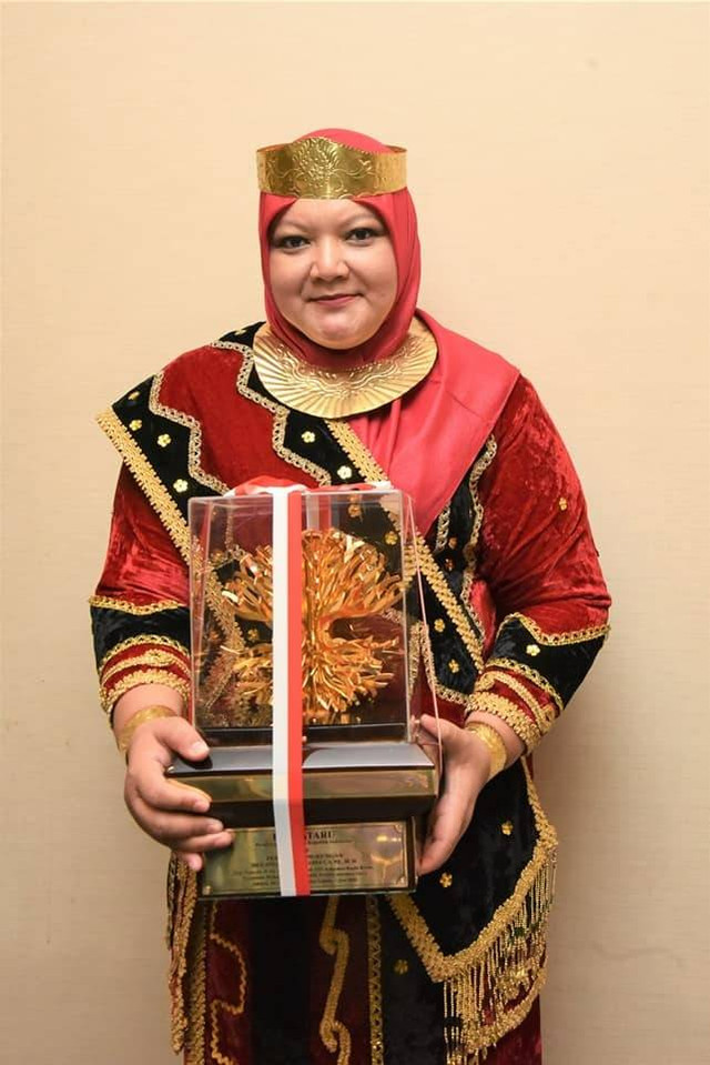 Meilinda saat menerima Kalpataru. Foto: Yagasu