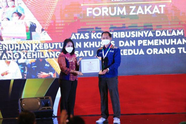 Forum Zakat menerima penghargaan dari Kementerian Perempuan dan Perlindungan Anak pada Jumat, 22 Juli 2022.